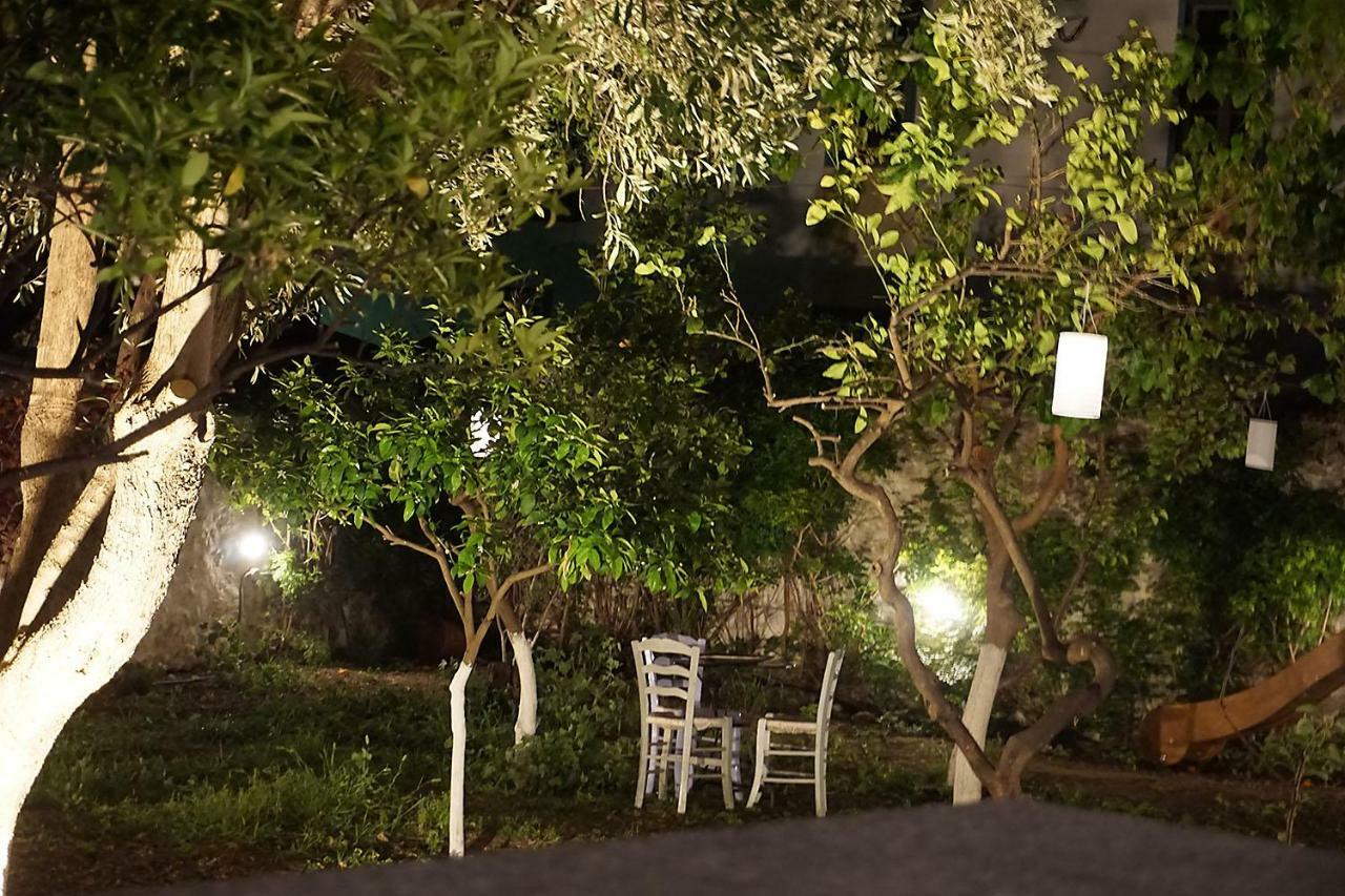 スペツェス Two Olive Treesゲストハウス エクステリア 写真